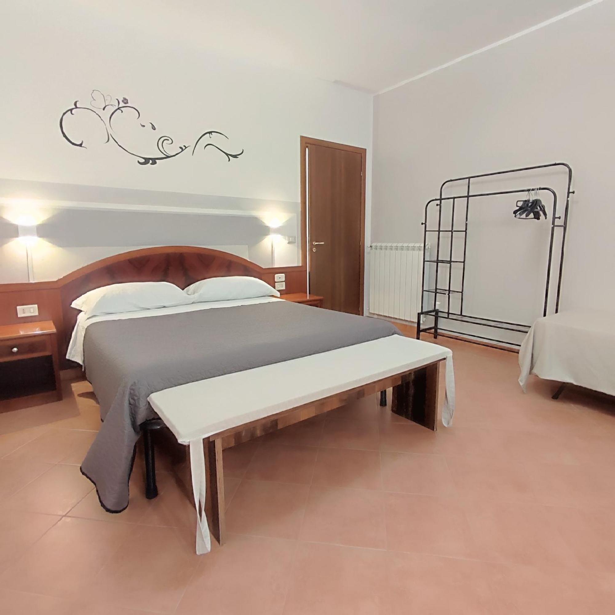 Ruggiero "Casa Vacanze" Vallo della Lucania Exterior photo
